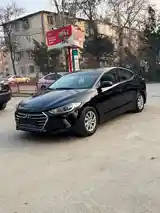 Hyundai Elantra, 2018-3