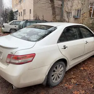 Toyota Camry, 2011