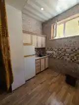 1-комн. квартира, Цокольный этаж, 50 м², 19мкр-7