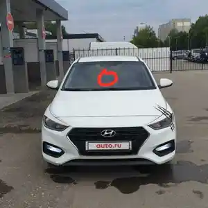 Стекло лобовое Hyundai Solaris 2017