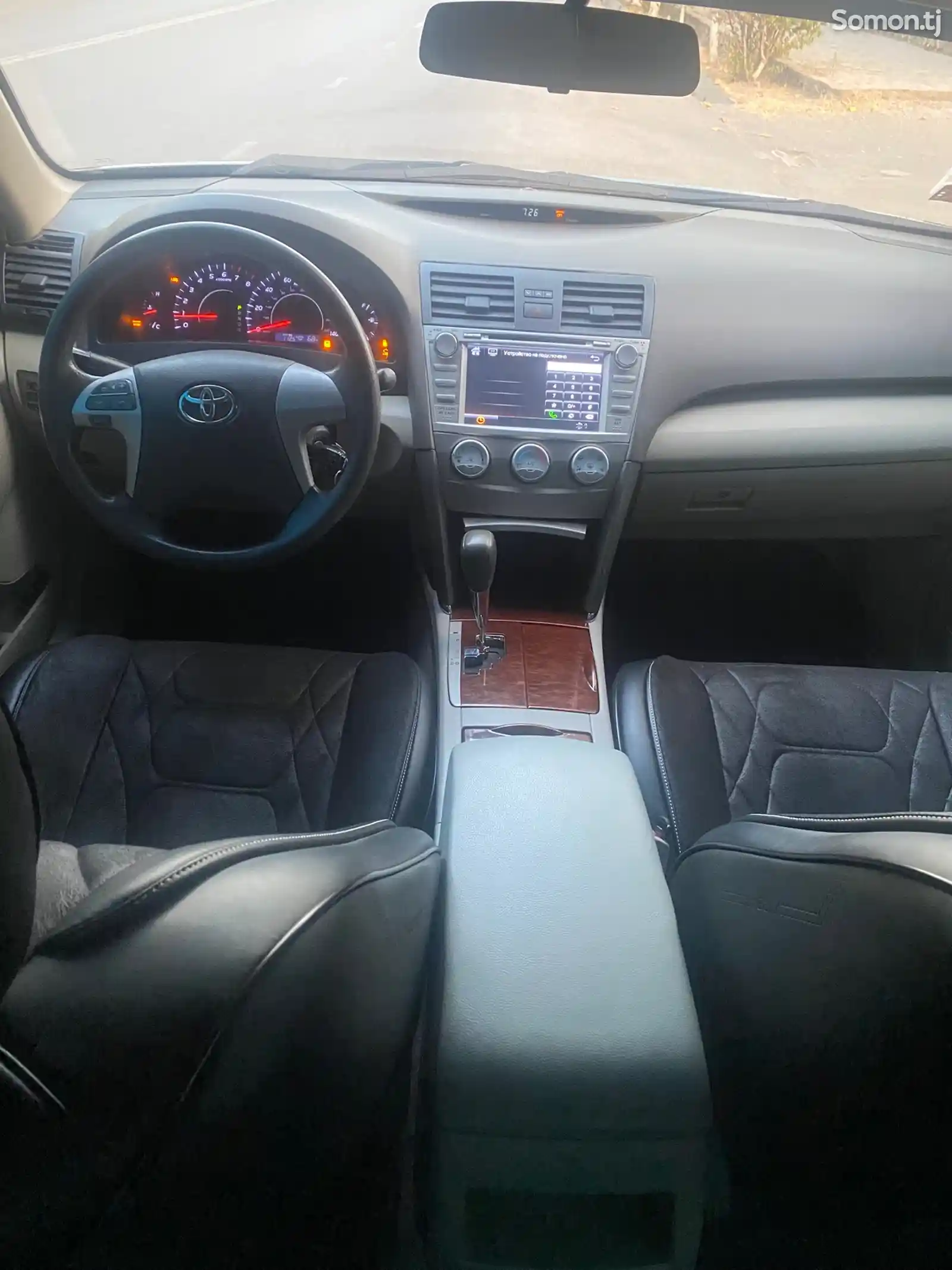 Toyota Camry, 2010-4