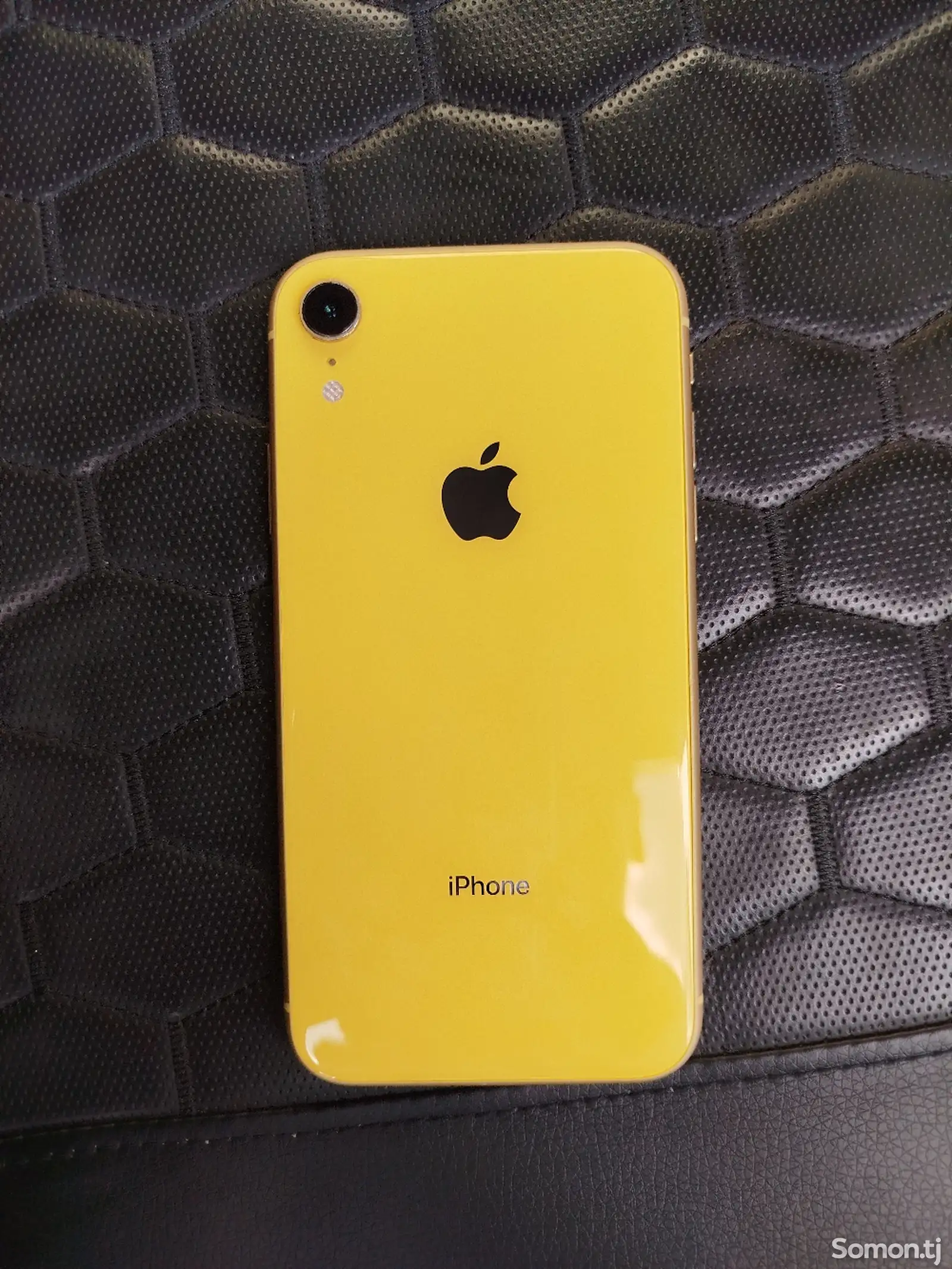 Apple iPhone Xr, 64 gb, Yellow-1