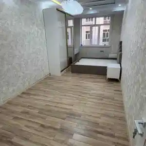 2-комн. квартира, 10 этаж, 60м², Молодежный театр