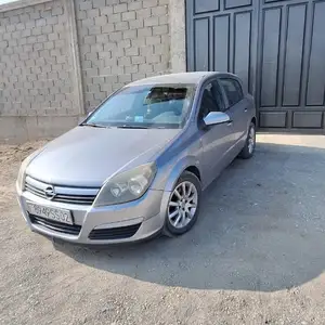 Opel Astra H, 2004