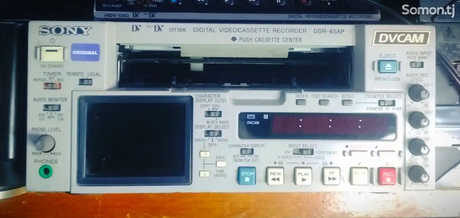 Цифровой кассетный видеомагнитофон Sony, формат mini DV DSR-45AP