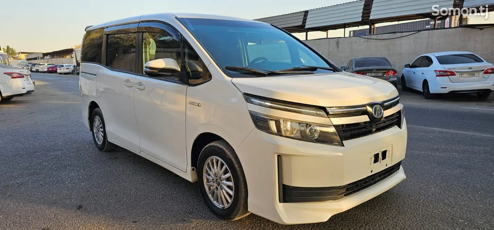 Toyota Voxy, 2015-1