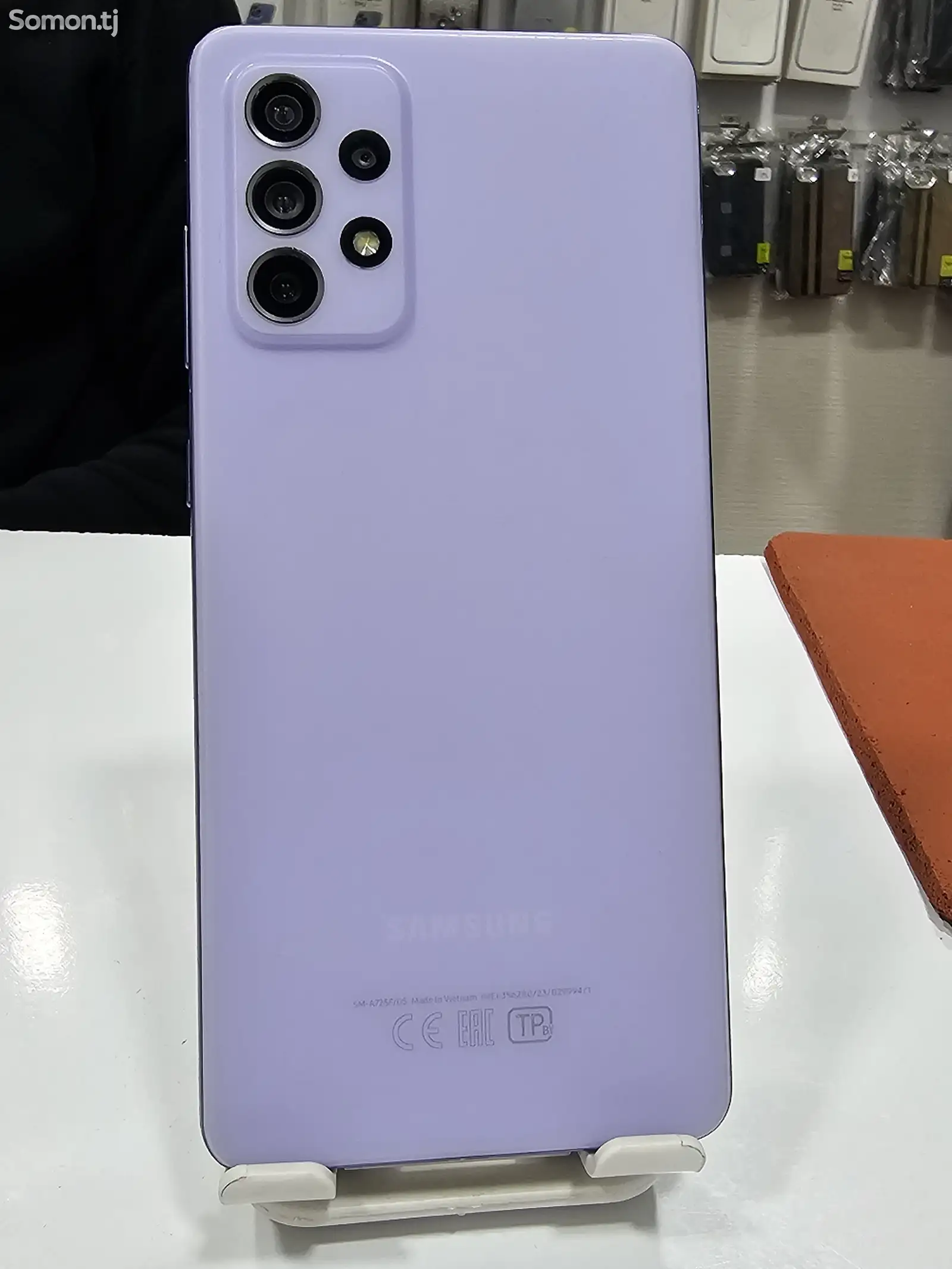 Samsung Galaxy A72-1