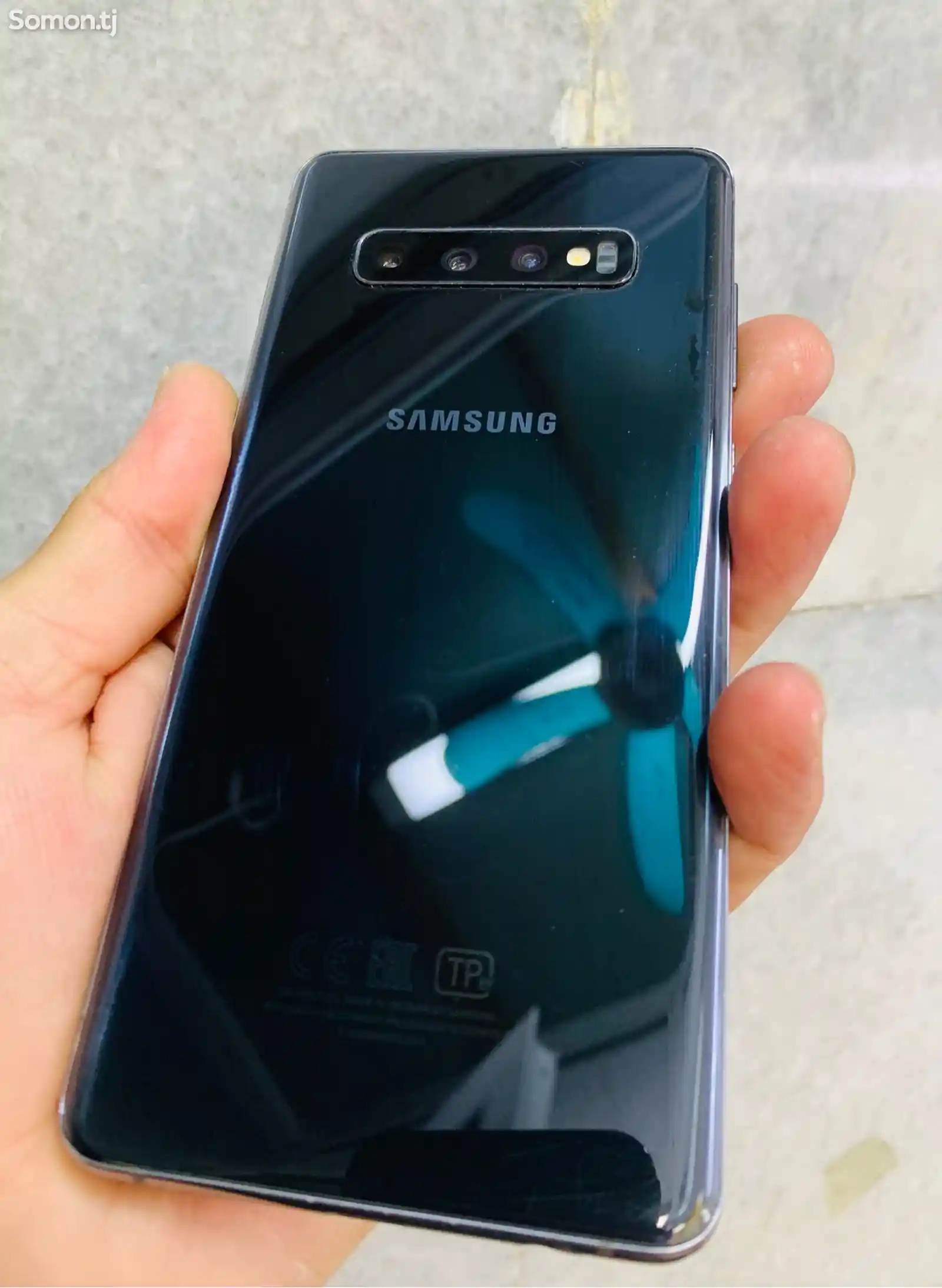 Samsung Galaxy S10+-1