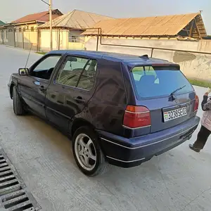 Volkswagen Golf, 1995