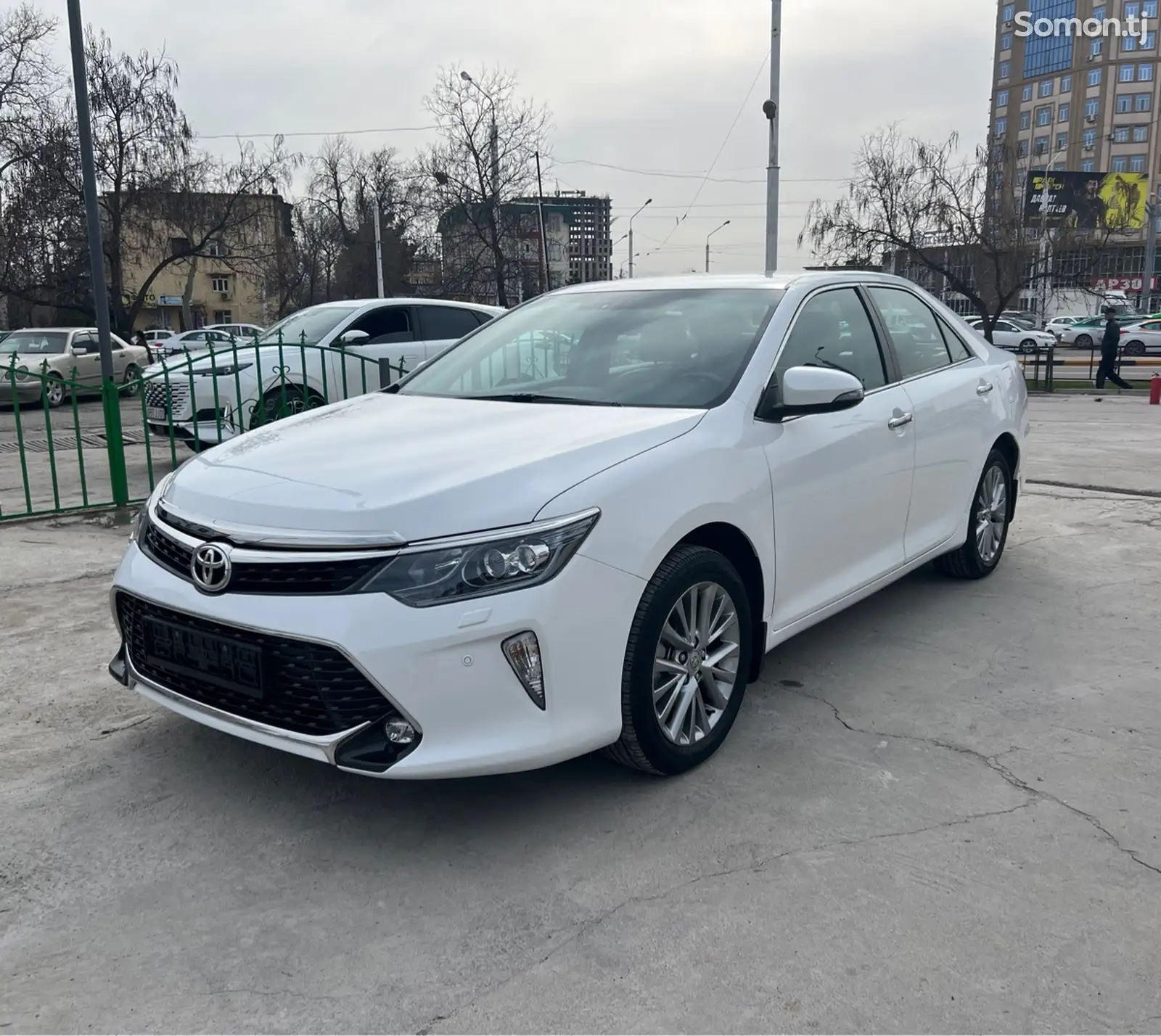 Toyota Camry, 2017-1