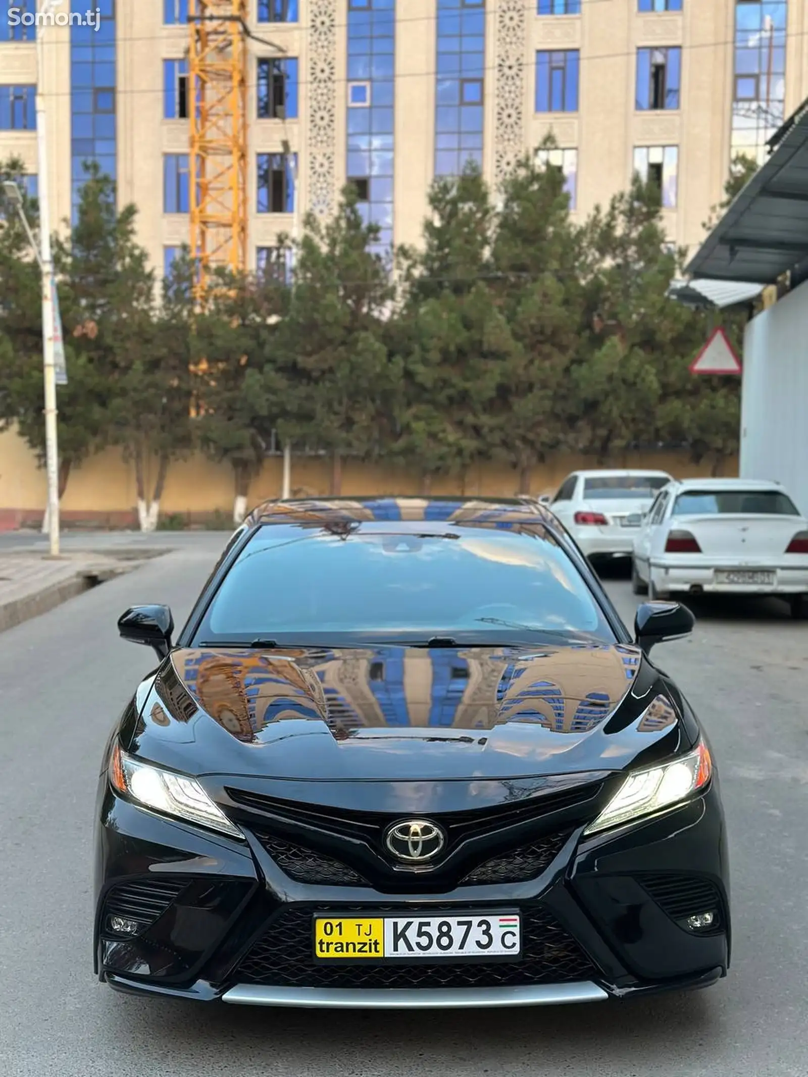 Toyota Camry, 2018-1