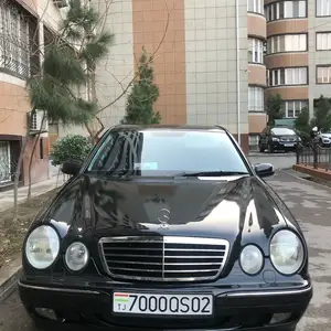 Mercedes-Benz E class, 2001