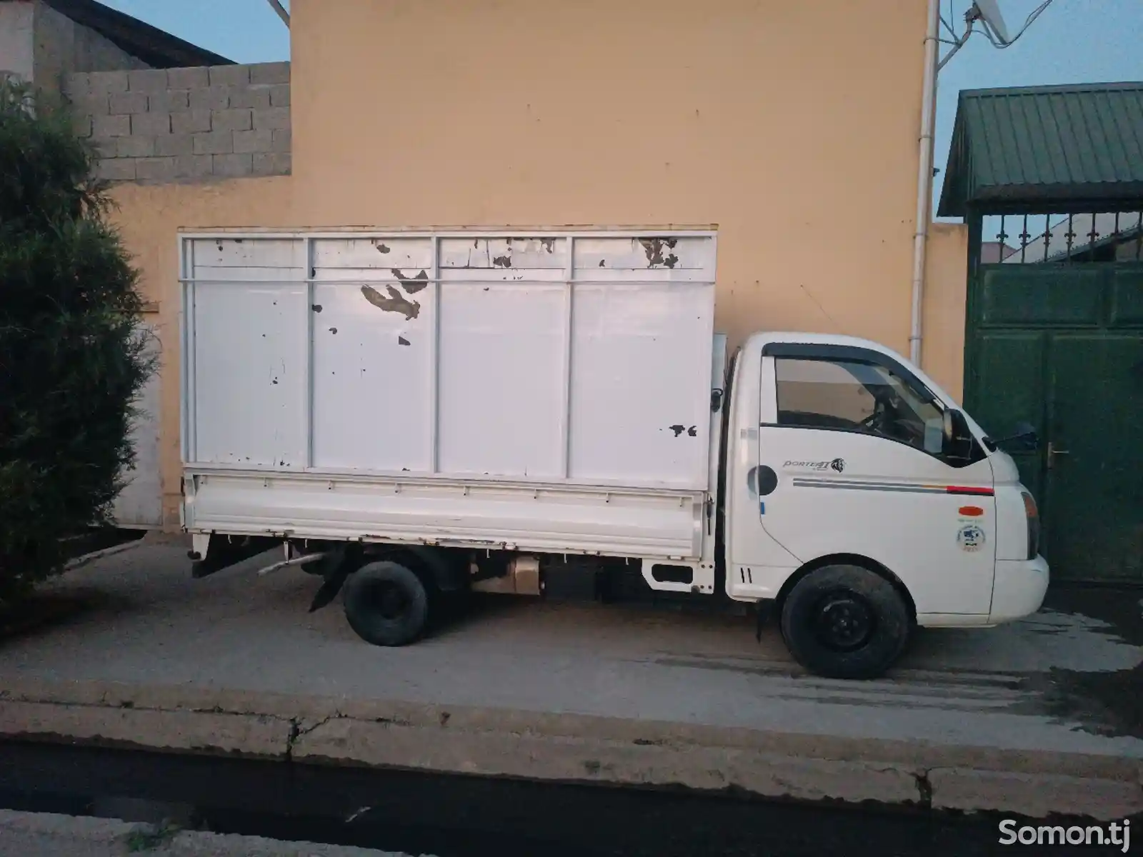 Бортовой автомобиль Hyundai Porter 2, 2010-3