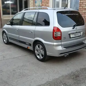 Opel Zafira, 2004