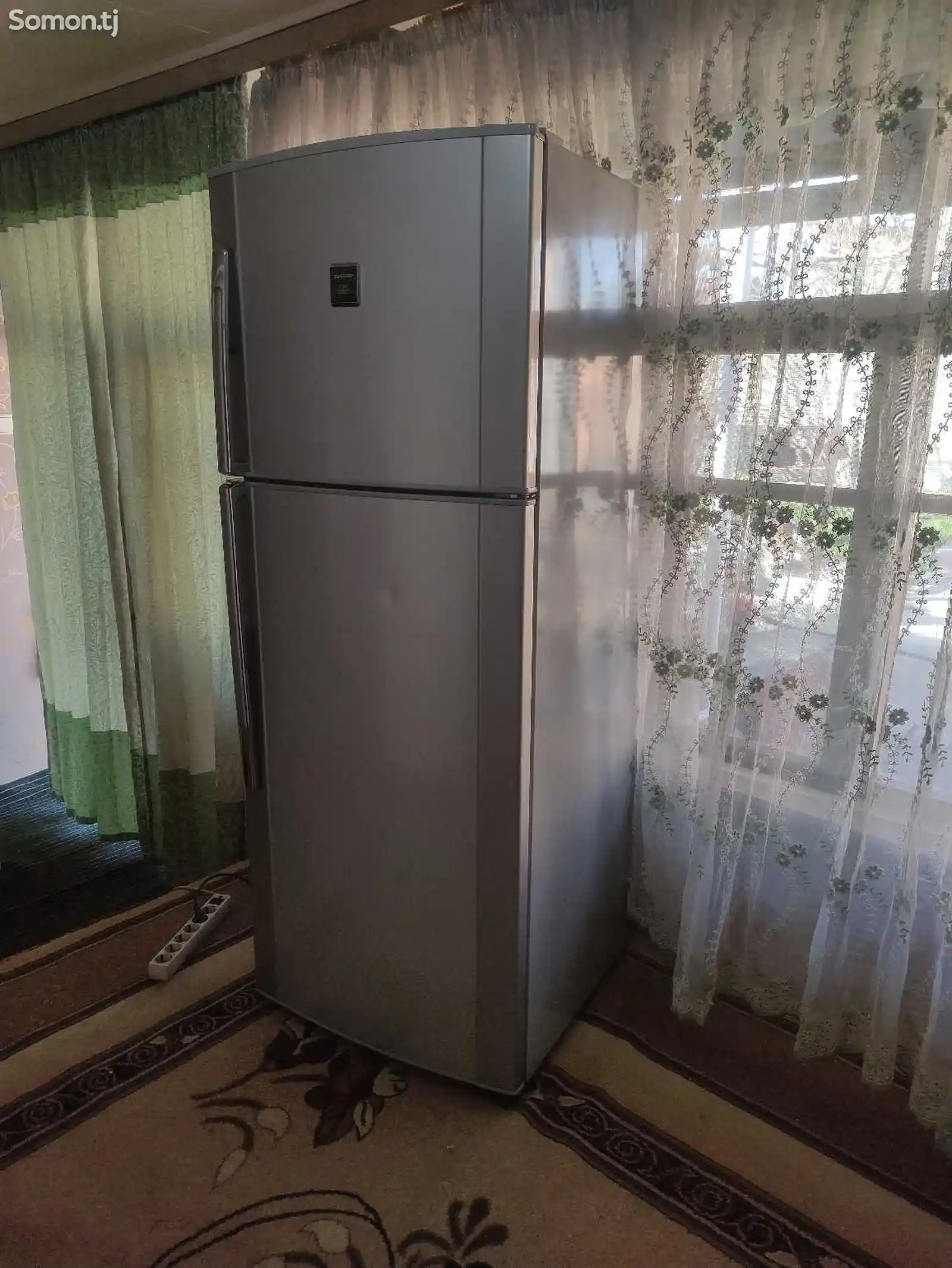 Холодильник Sharp-5