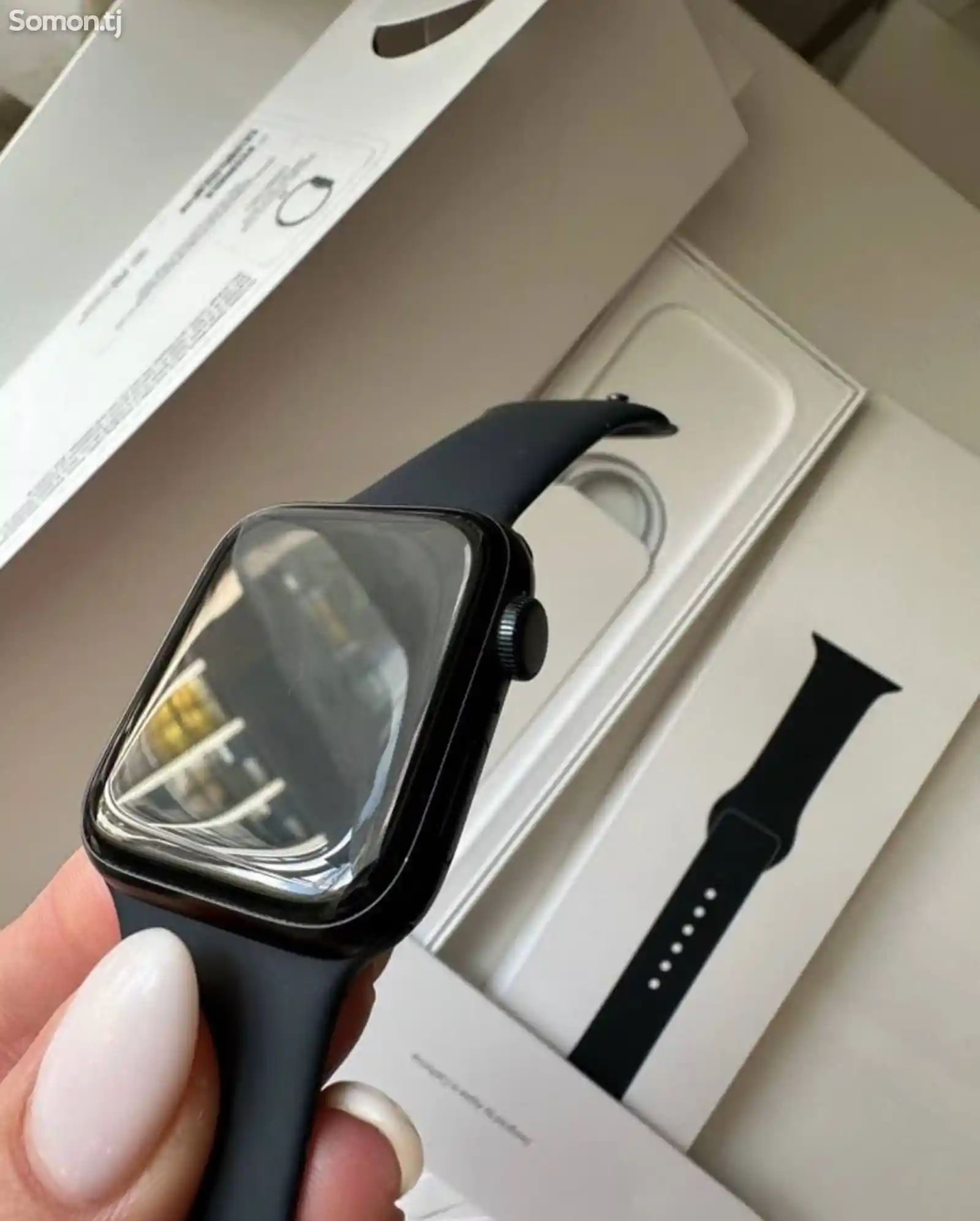 Смарт часы Apple Watch SE 44mm Black-2