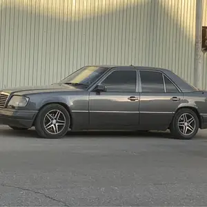 Mercedes-Benz W124, 1995