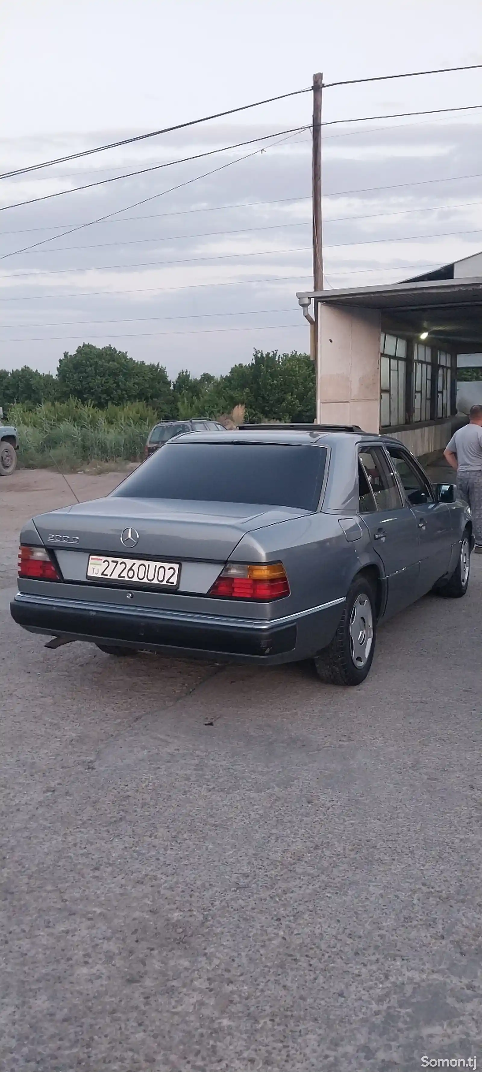 Mercedes-Benz W124, 1990-2