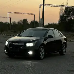 Chevrolet Cruze, 2010