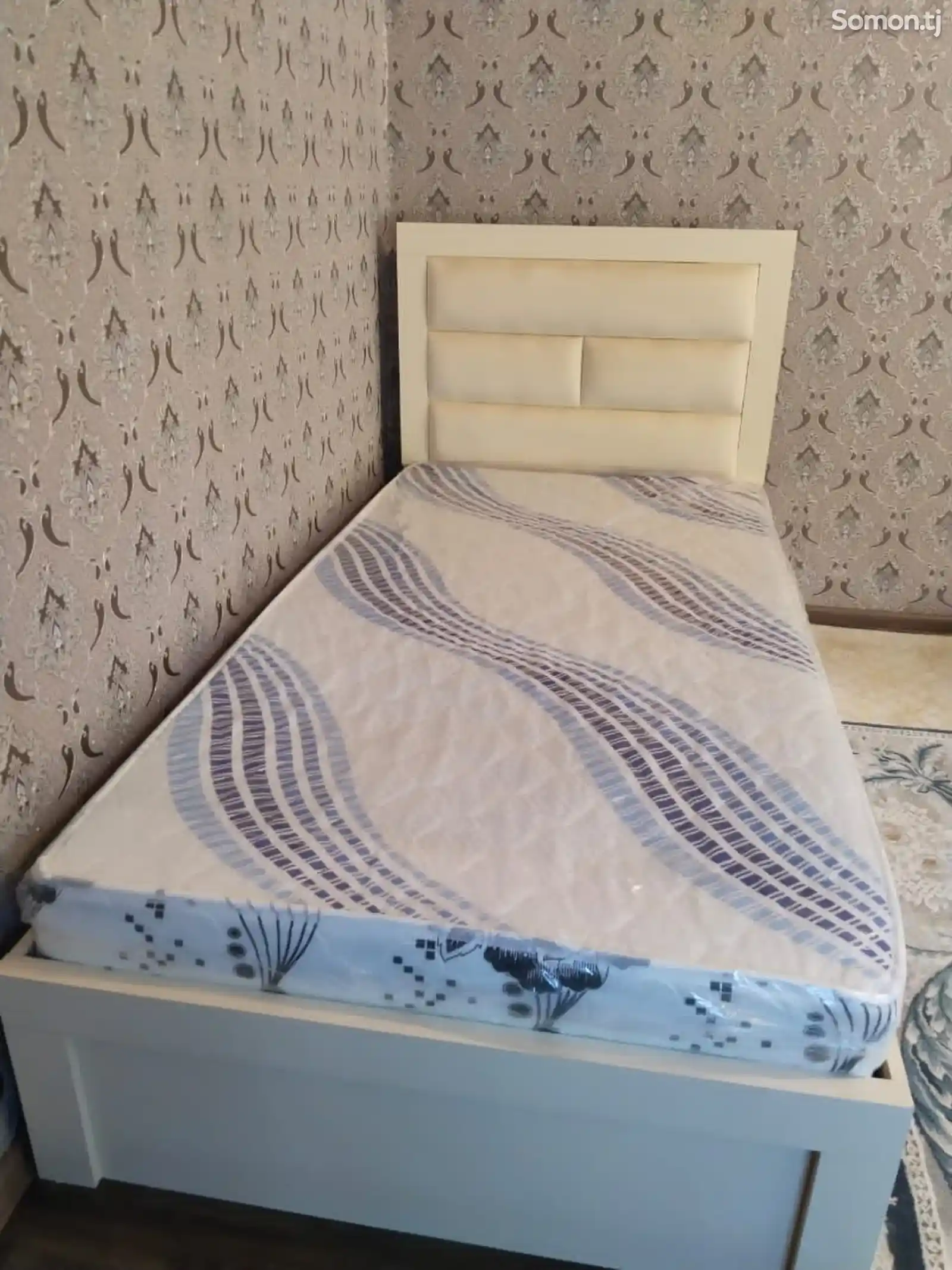 Односпальная кровать-1