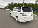 Toyota Vellfire, 2009-3