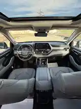 Toyota Highlander, 2022-15