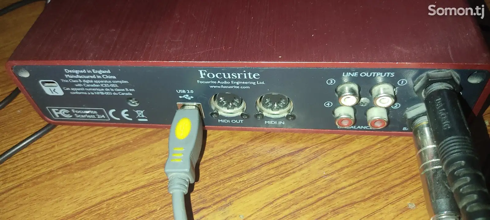 Focusrite Scarlett 2i4-4