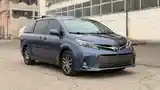 Toyota Sienna, 2015-3