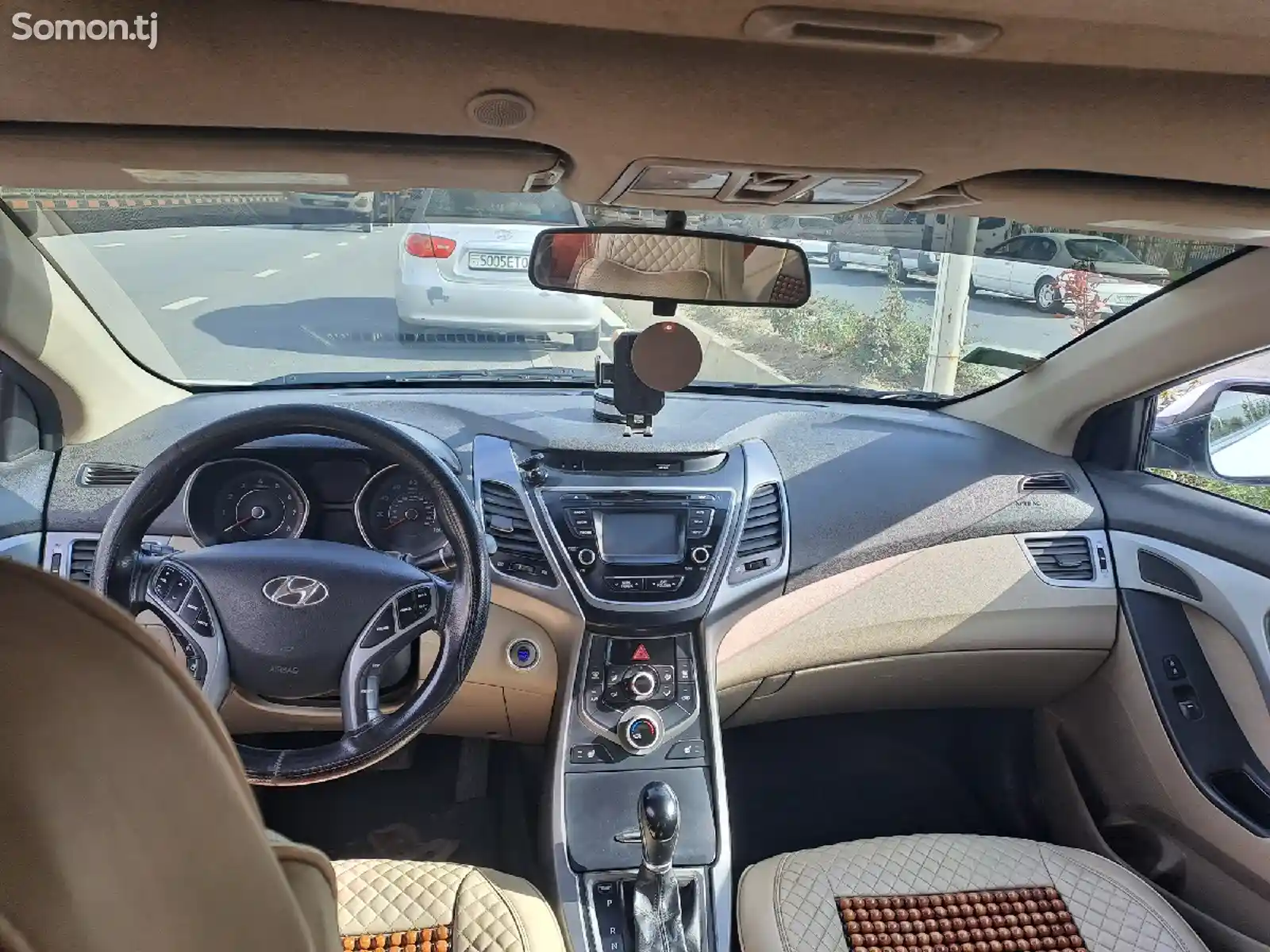 Hyundai Elantra, 2016-4