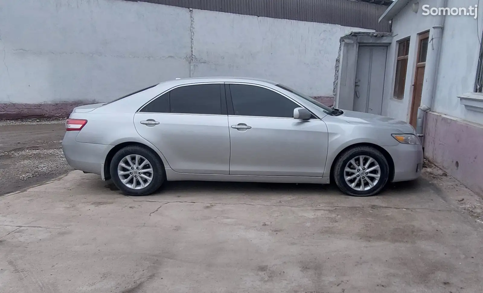 Toyota Camry, 2010-1