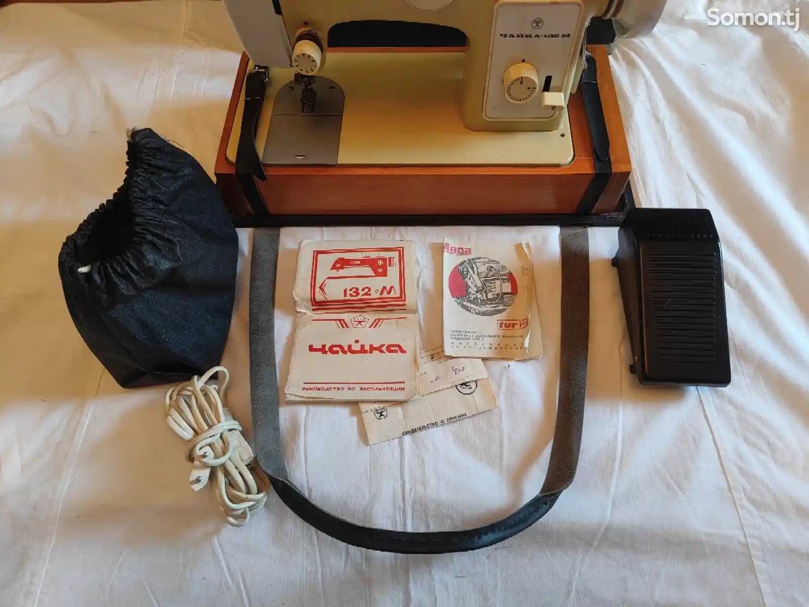 Швейная машинка Чайка 132М-2