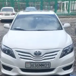 Toyota Camry, 2010