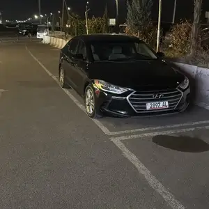 Hyundai Elantra, 2017