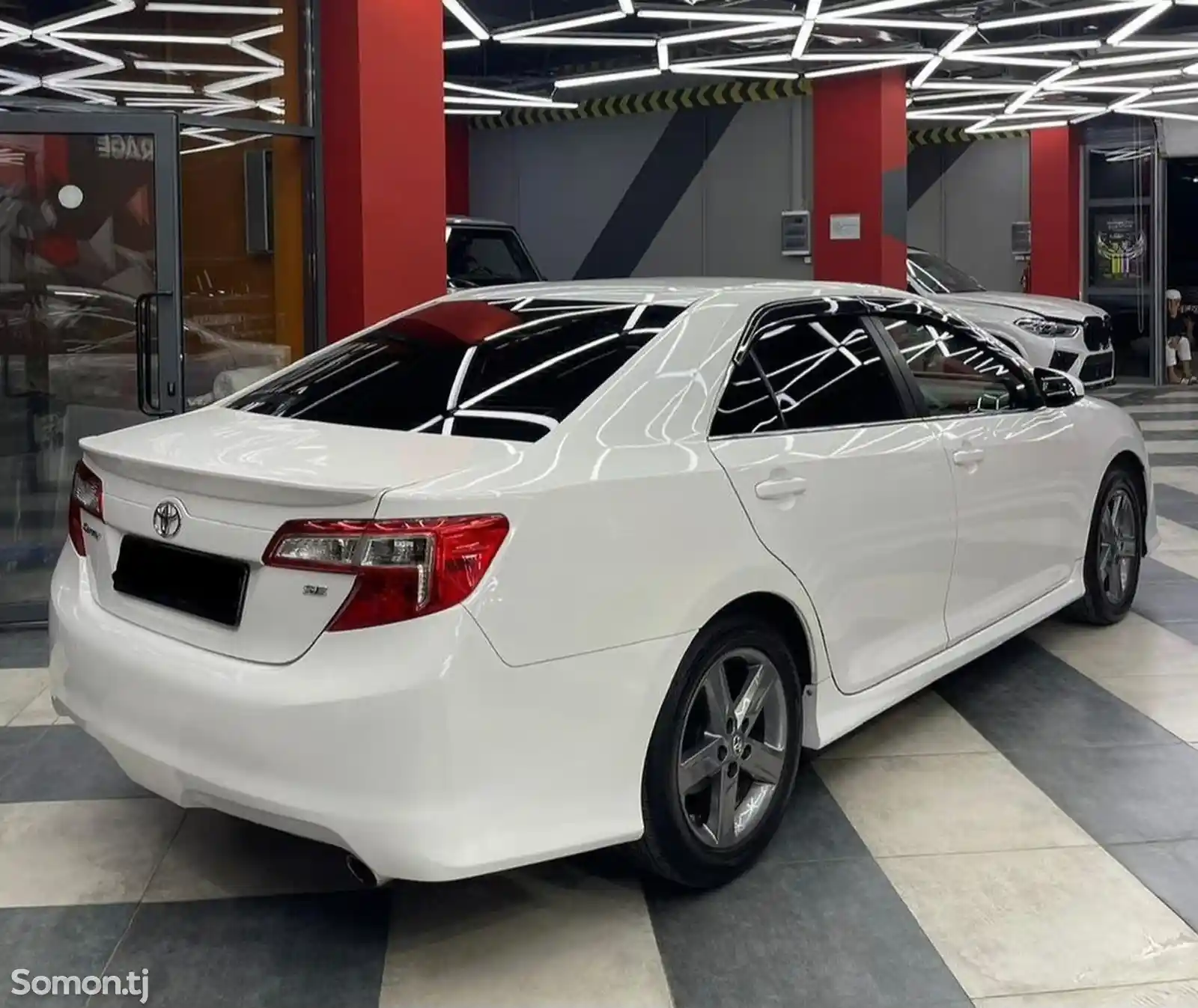 Toyota Camry, 2012-6