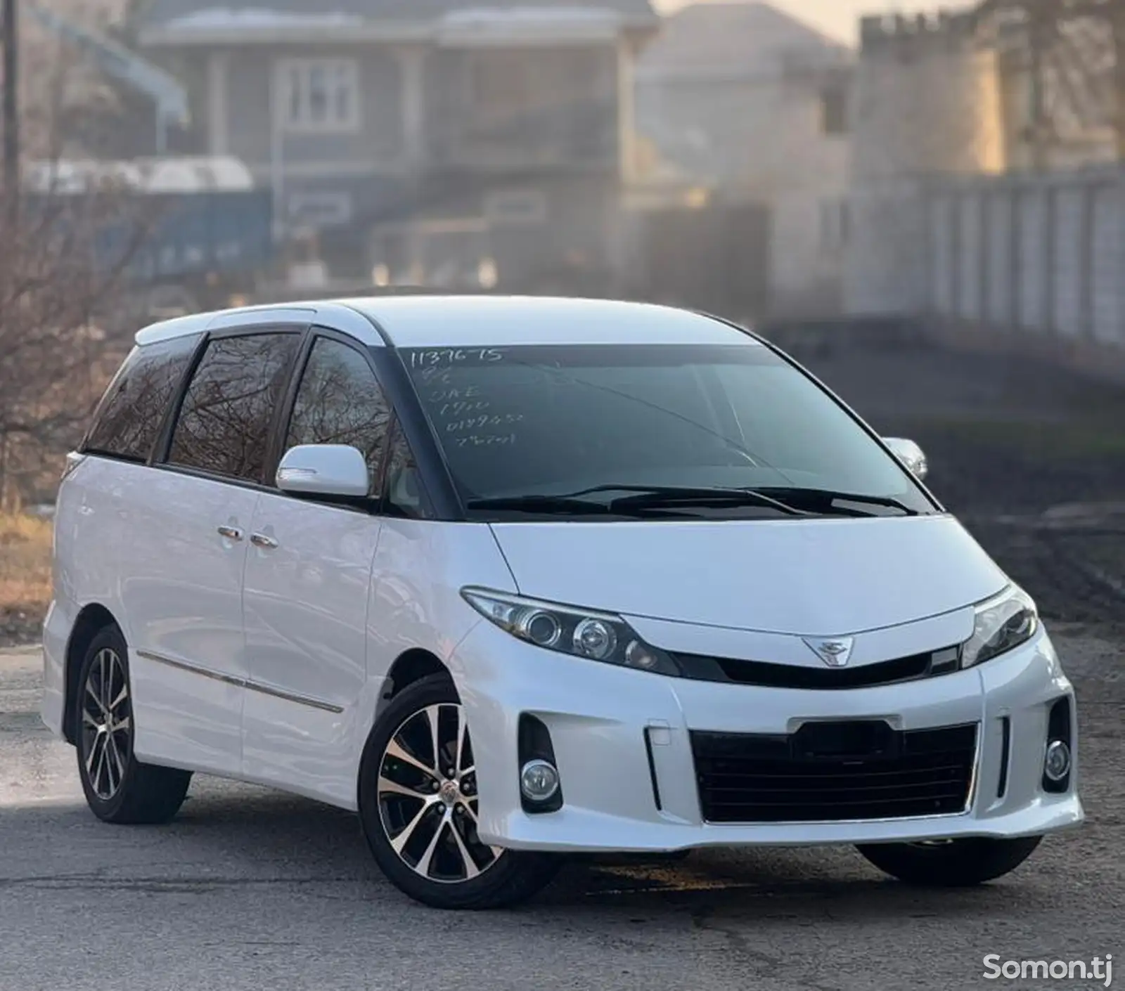 Toyota Estima, 2015-1