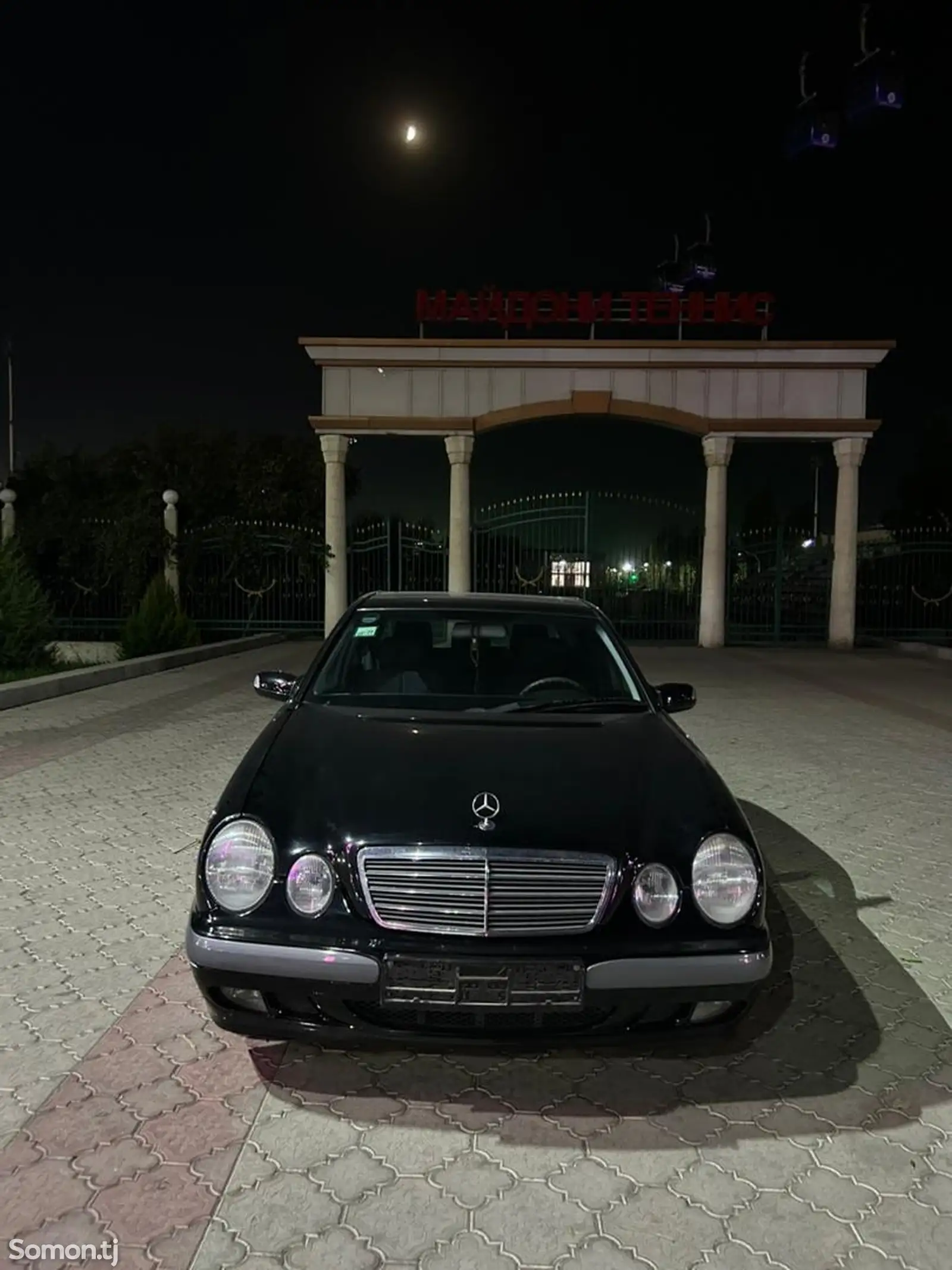 Mercedes-Benz E class, 2000-1