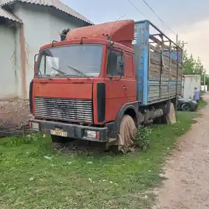 Бортовой грузовик Маз, 2000