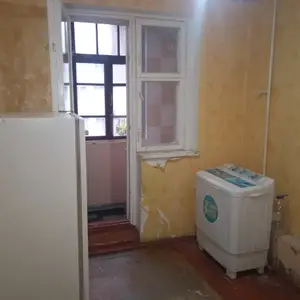 2-комн. квартира, 3 этаж, 58м², 28 мкр, магазин Сафия