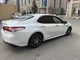 Toyota Camry, 2017-6