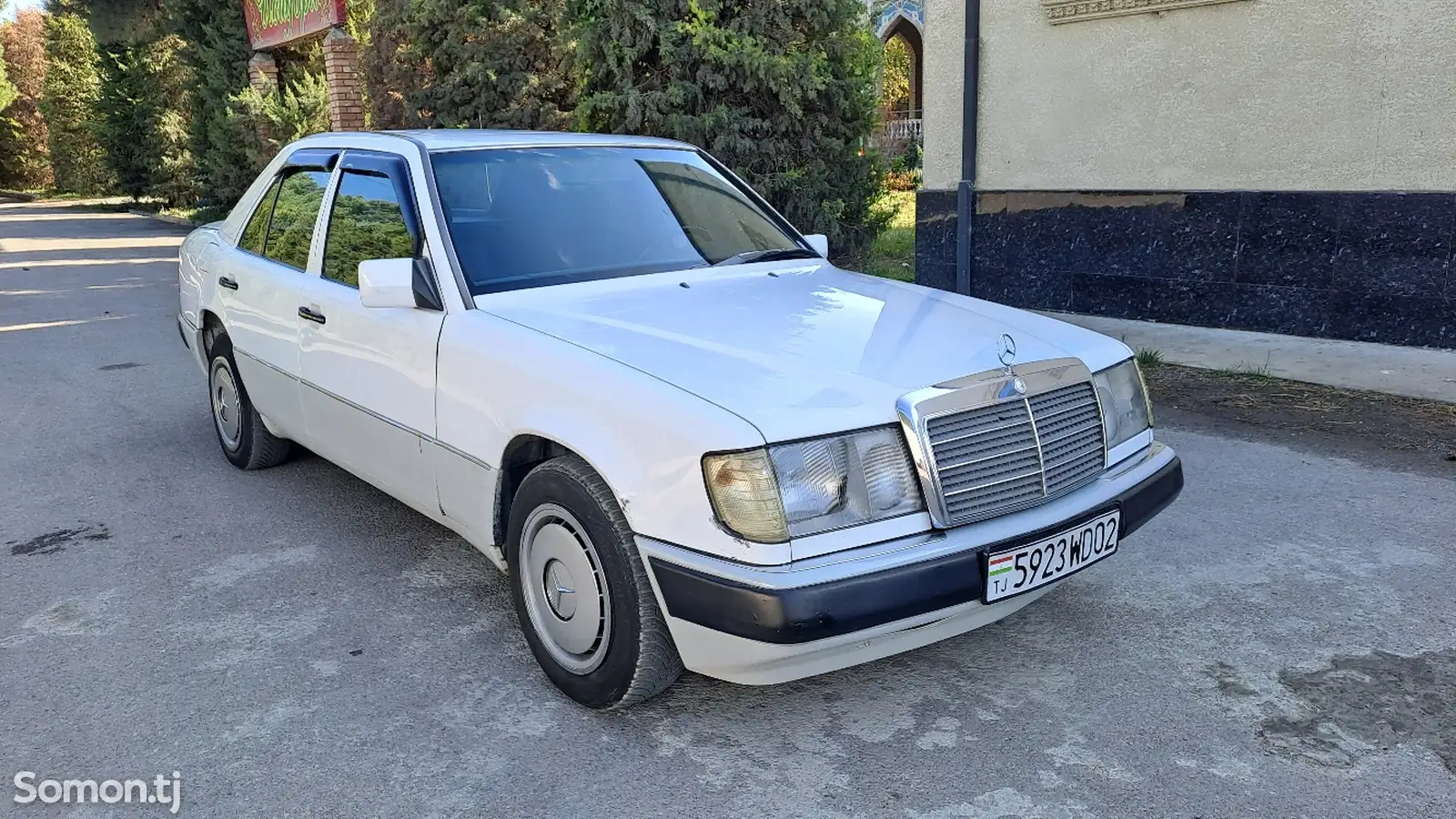 Mercedes-Benz W124, 1990-5