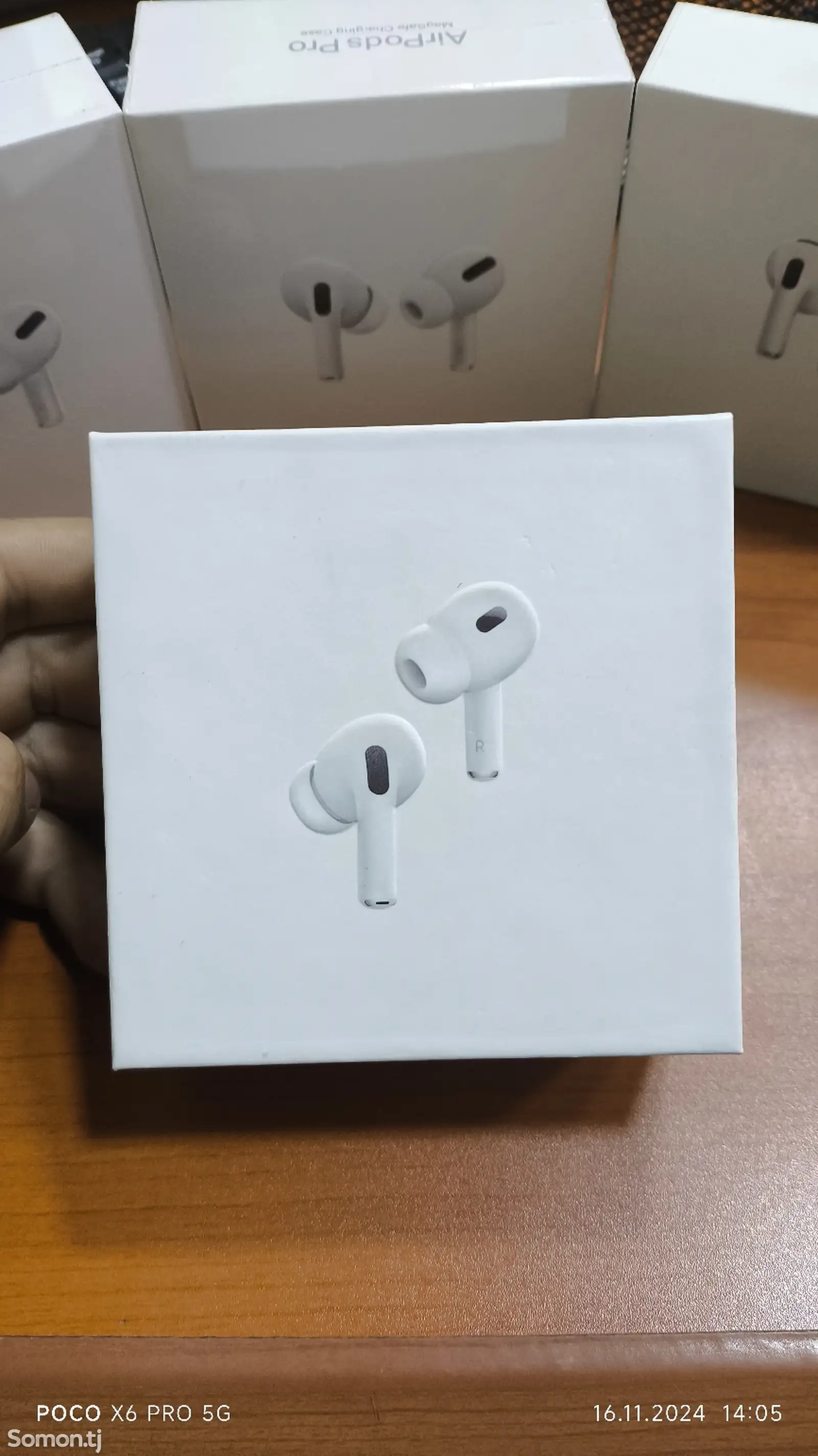 Беспроводные наушники AirPods-1