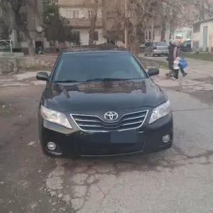 Toyota Camry, 2011