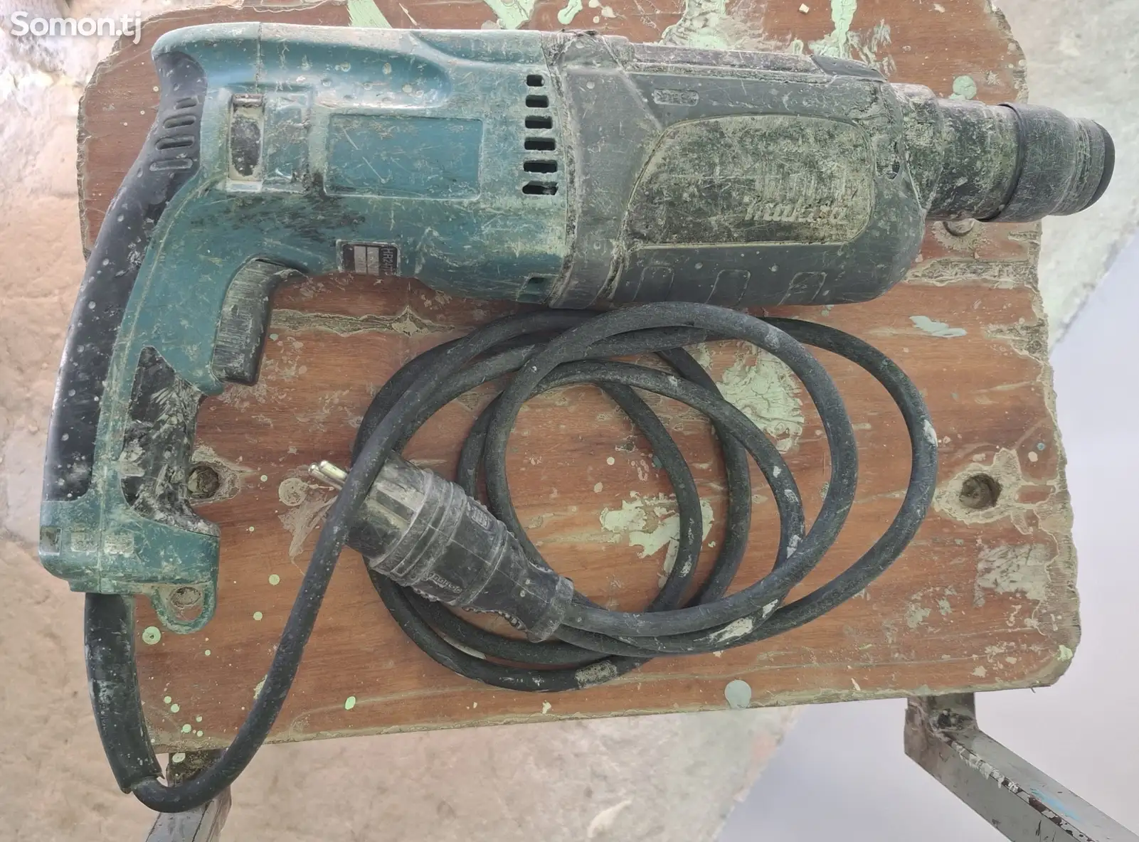 Перфоратор makita HR2470-1