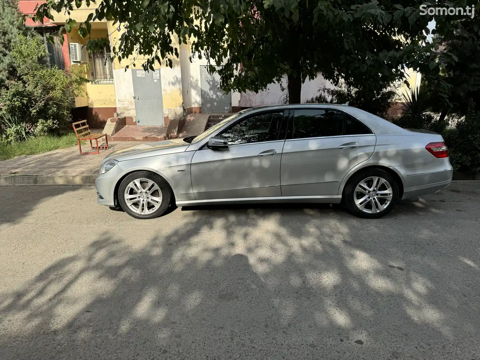 Mercedes-Benz E class, 2011-6