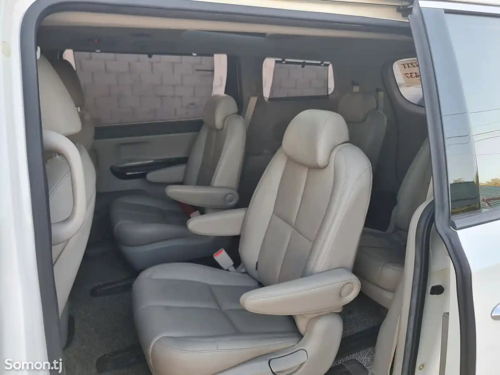 Kia Carnival, 2015-2