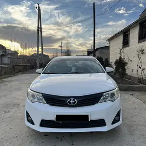 Toyota Camry, 2014