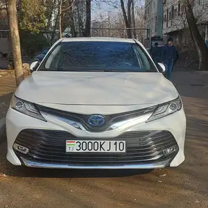 Toyota Camry, 2017