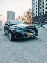 Hyundai Elantra, 2017-3