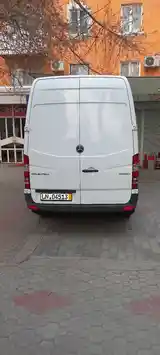 Mercedes-Benz Sprinter-7