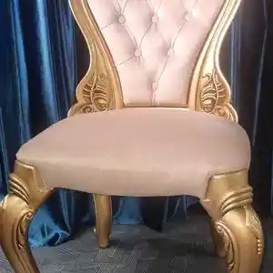 Королевские стулья
